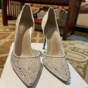 Betsey Johnson White Wedding Pumps Size 6